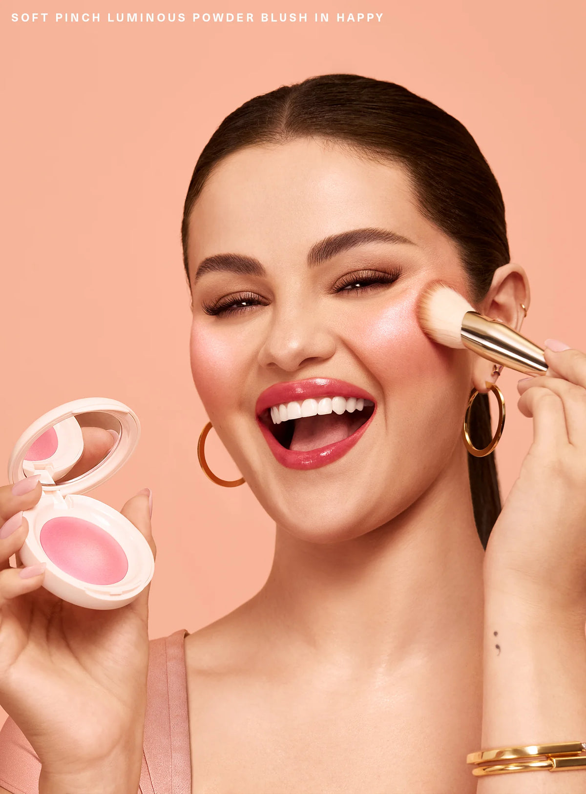 Soft Pinch Luminous Powder Blush "Happy" | Rare Beauty