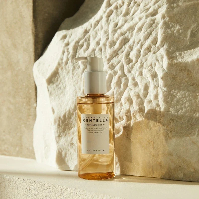 Madagascar Centella Light Cleansing Oil | SKIN1004